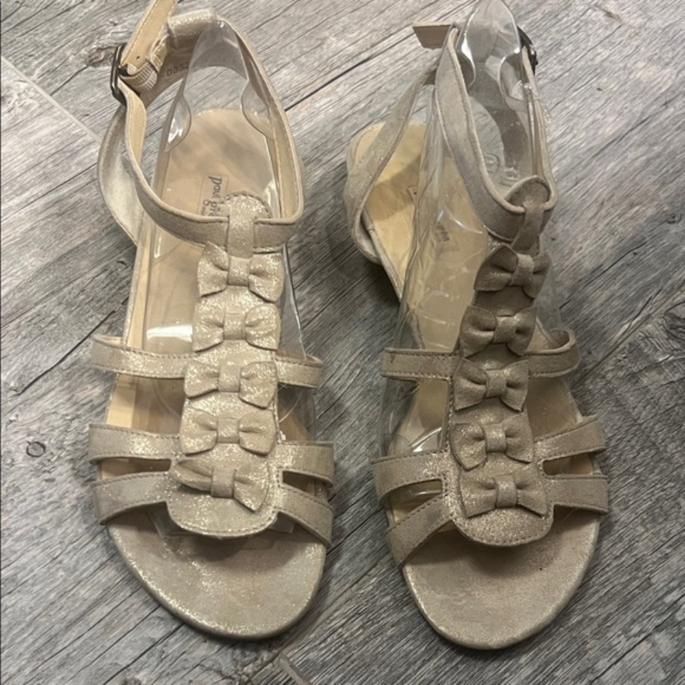 Paul Green Beige Iridescent Strappy Flat  Sandals Shoes with Bow Accents